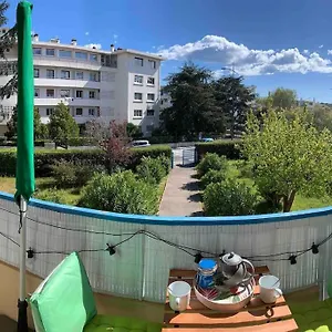 Familial En Bord De Appartement