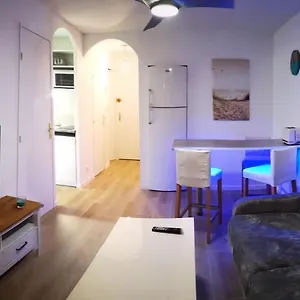 Avec Piscine Et Garage Proche Et Commerces Appartement
